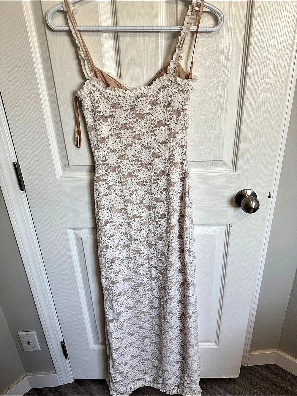 Runaway The Label Natalie Scoop Lace Maxi Dress Pink & White XS